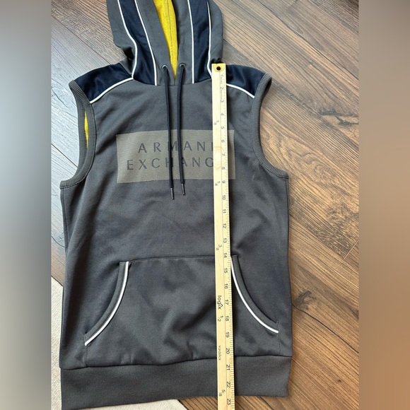 Armani Exchange Mens Gray Sleeveless Hoodie with Yellow Lining Hood (Size XS) - Picture 5 of 7